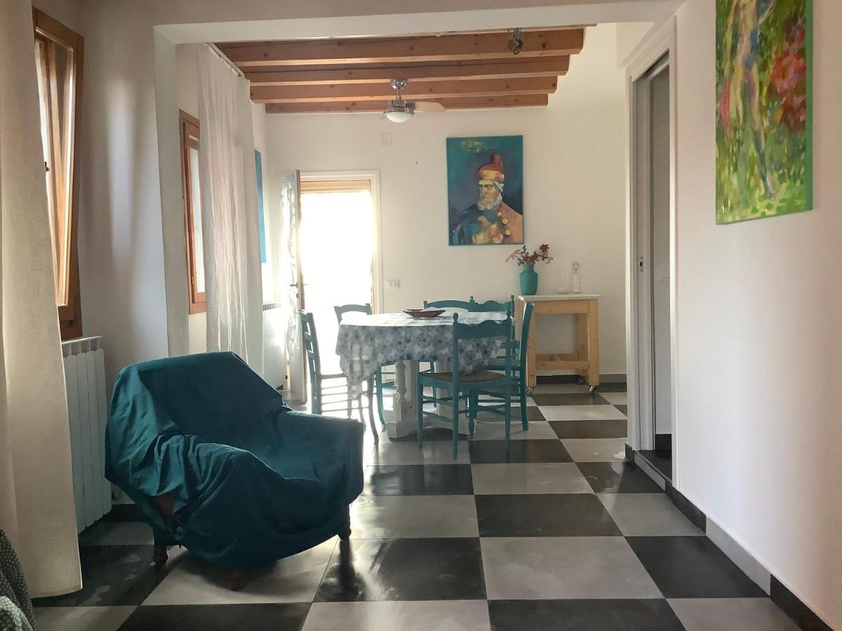 Night Galleria Holiday Home - Bed & Art In Burano - The Pink House מראה חיצוני תמונה