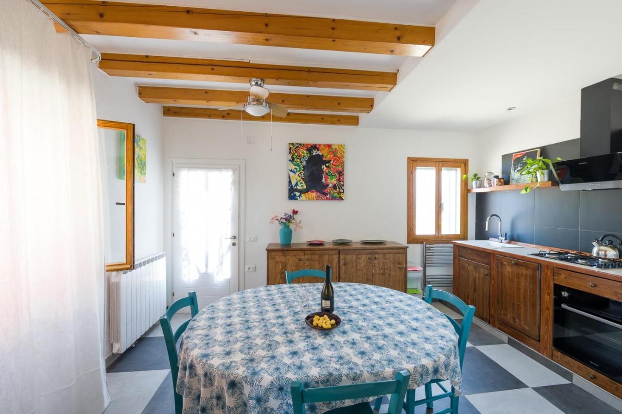 Night Galleria Holiday Home - Bed & Art In Burano - The Pink House מראה חיצוני תמונה