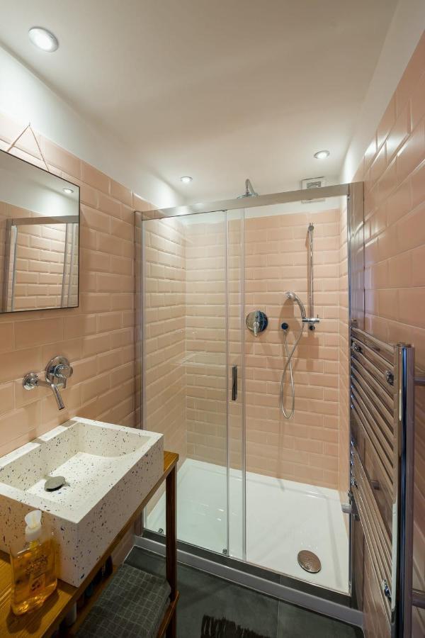 Night Galleria Holiday Home - Bed & Art In Burano - The Pink House מראה חיצוני תמונה