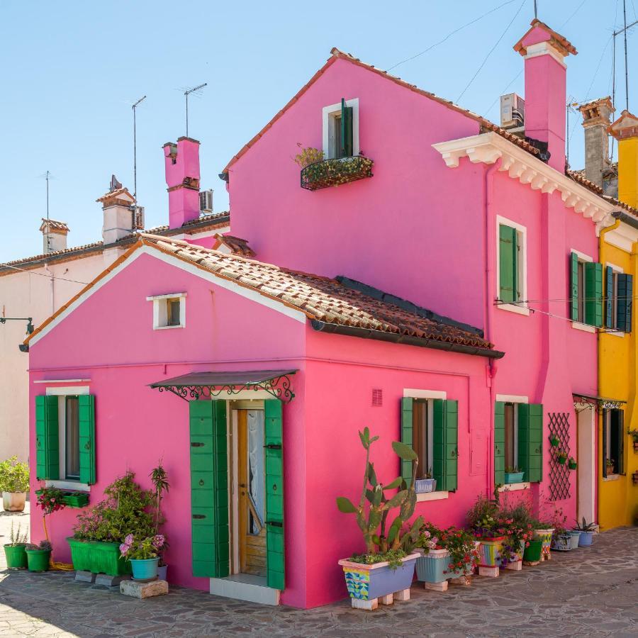 Night Galleria Holiday Home - Bed & Art In Burano - The Pink House מראה חיצוני תמונה